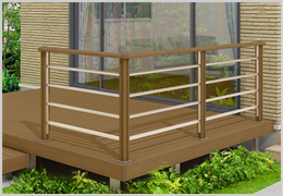 色が剥げてきたウッドデッキ